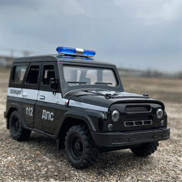 1/18 UAZ Hunter Alloy Car Model Diecast Metal Police Off-road Vehicles Car Model Simulation Black - ihavepaws.com