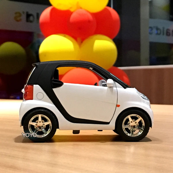 1:32 Simulation Car Smart Alloy Car Model Diecast Metal Toy Vehicles Mini Car Model Sound and Light Collection Children Toy Gift - IHavePaws